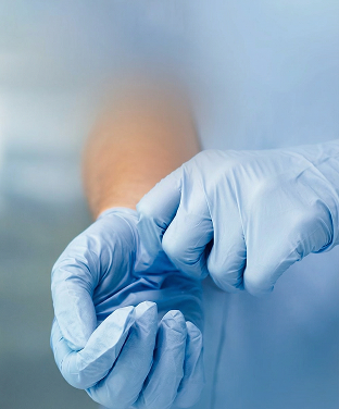 Adjusting medical gloves